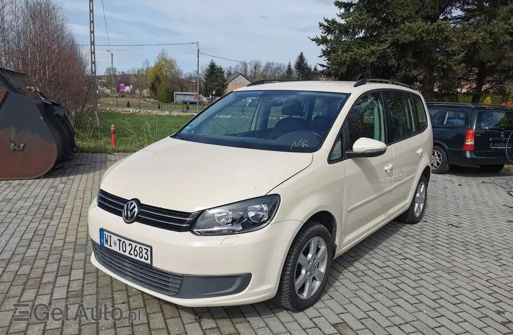 VOLKSWAGEN Touran 