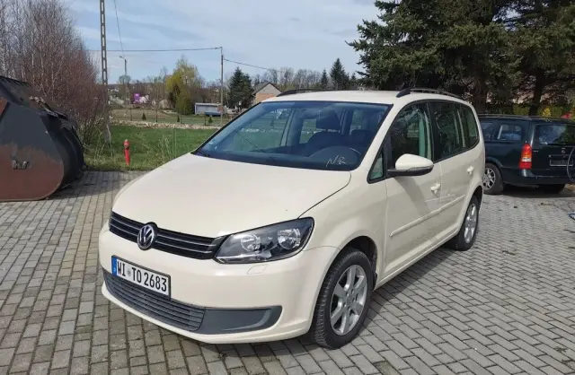 VOLKSWAGEN Touran 