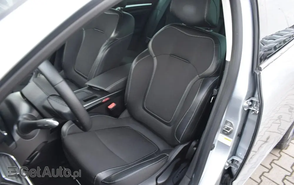 RENAULT Megane 1.3 TCe FAP Intens EDC