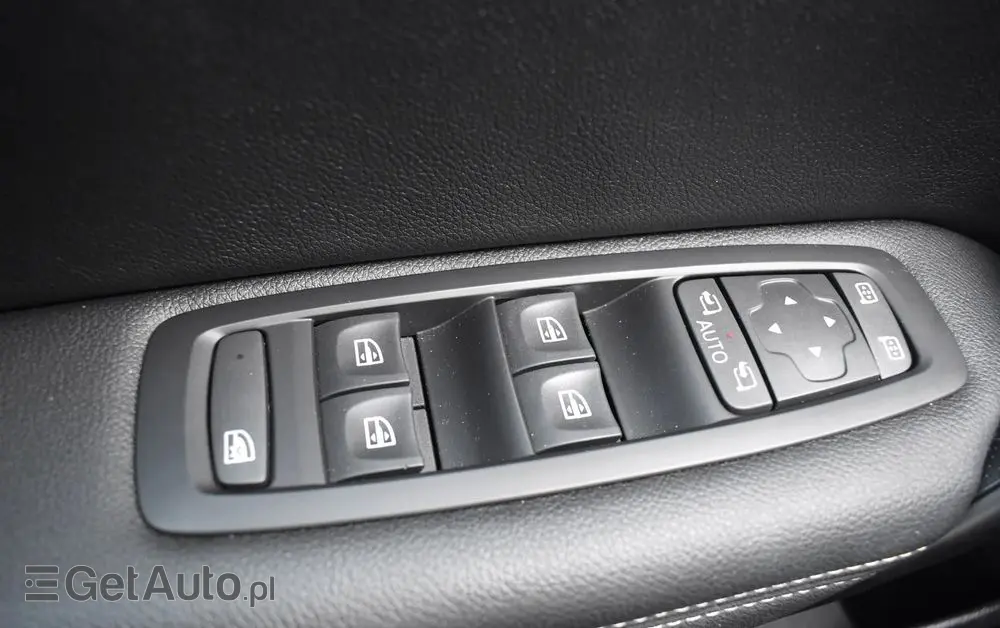 RENAULT Megane 1.3 TCe FAP Intens EDC