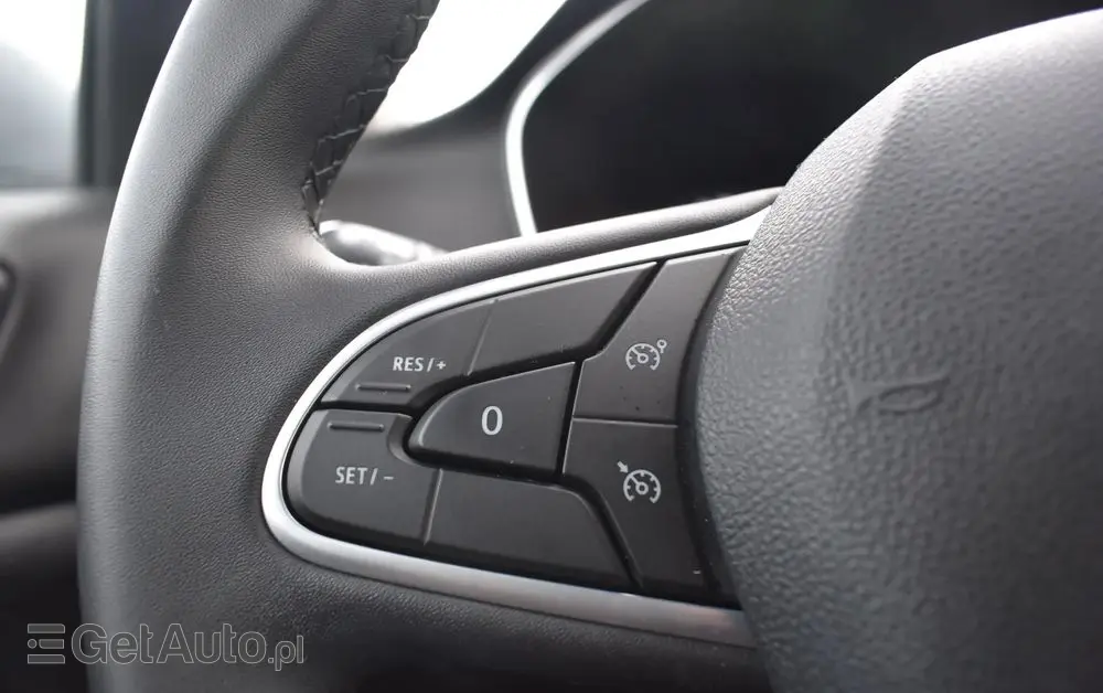 RENAULT Megane 1.3 TCe FAP Intens EDC