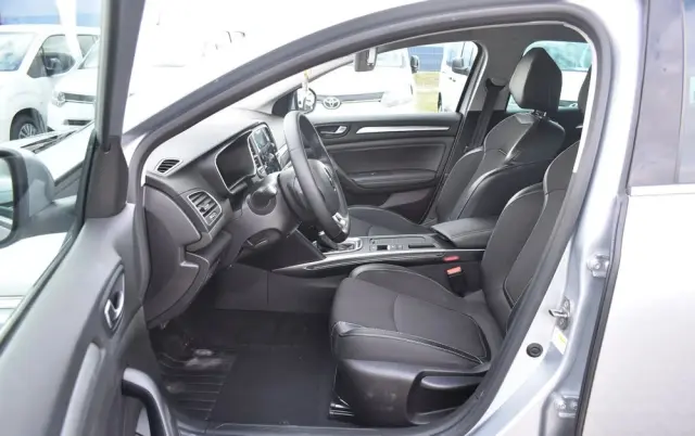 RENAULT Megane 1.3 TCe FAP Intens EDC