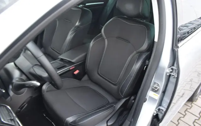 RENAULT Megane 1.3 TCe FAP Intens EDC