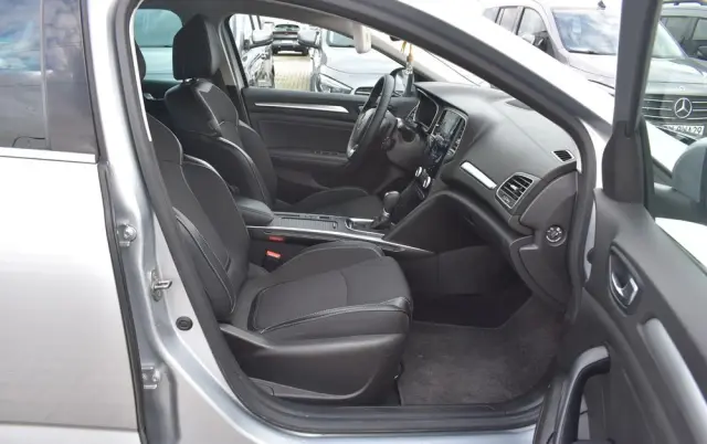 RENAULT Megane 1.3 TCe FAP Intens EDC