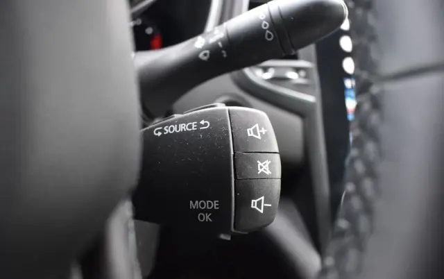 RENAULT Megane 1.3 TCe FAP Intens EDC