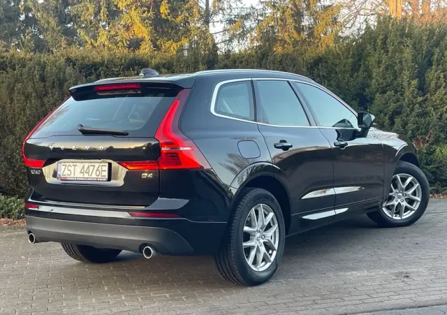 VOLVO XC 60 D4 Geartronic Momentum