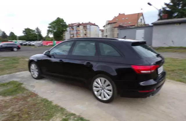 AUDI A4 