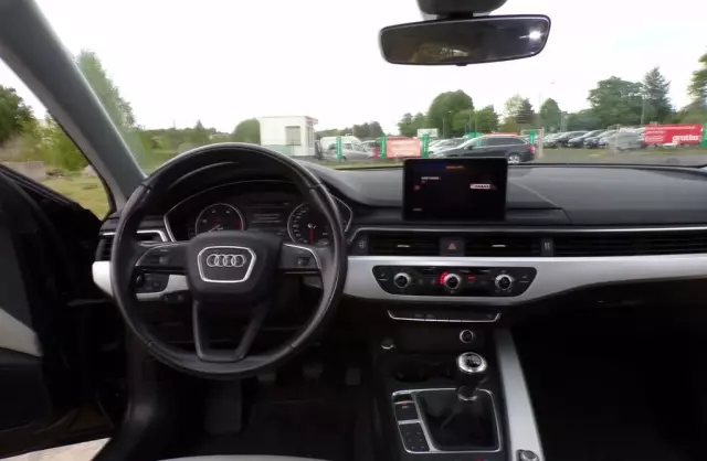 AUDI A4 