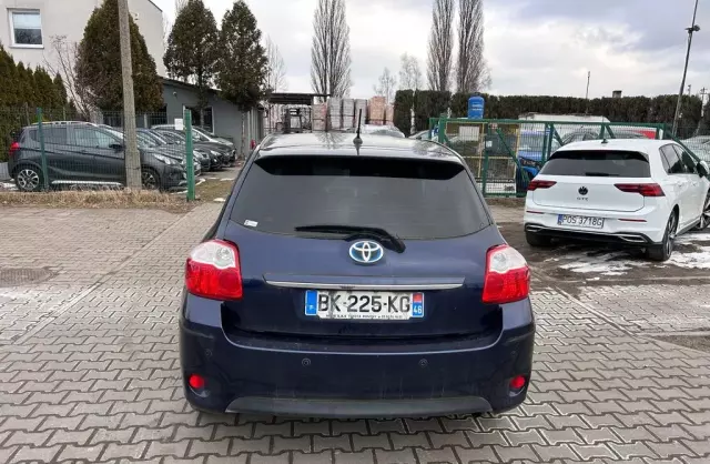 TOYOTA Auris 