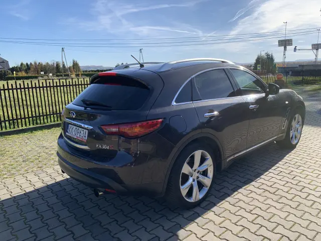 INFINITI FX30D 
