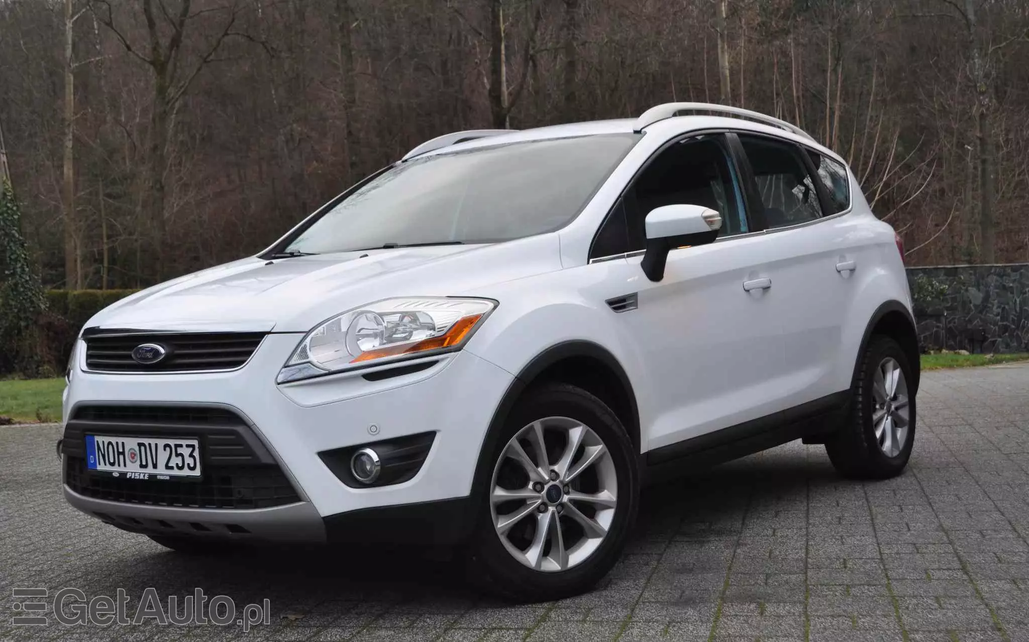 FORD Kuga 2.0 TDCi 2x4 Champions Edition