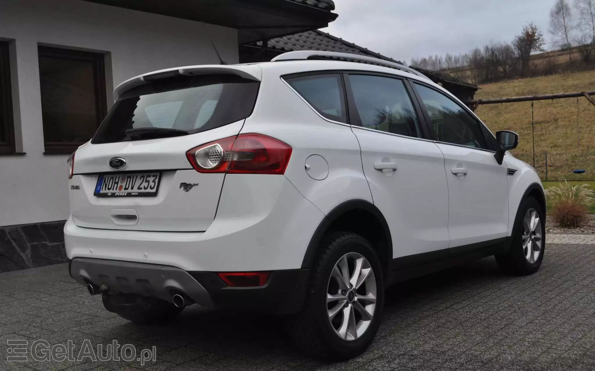 FORD Kuga 2.0 TDCi 2x4 Champions Edition