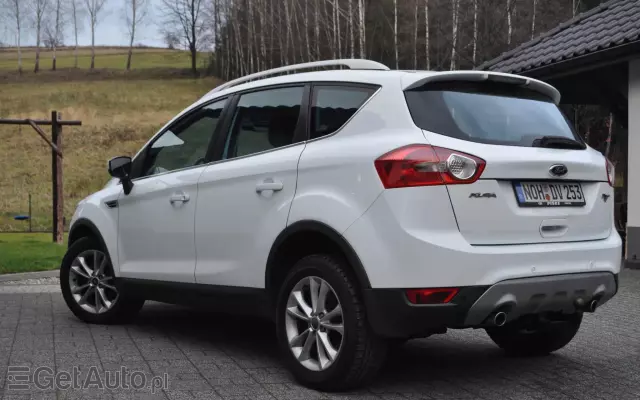 FORD Kuga 2.0 TDCi 2x4 Champions Edition