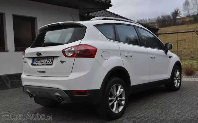 FORD Kuga 2.0 TDCi 2x4 Champions Edition