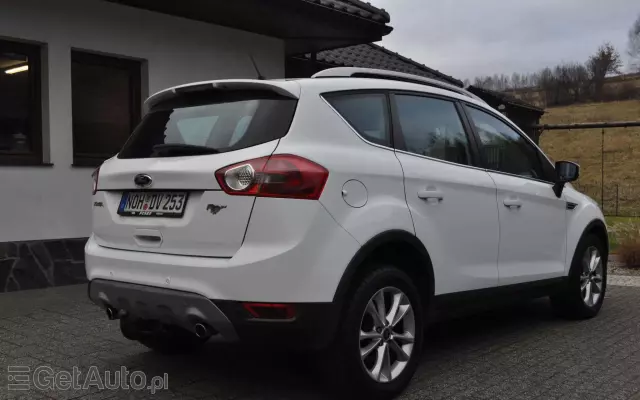 FORD Kuga 2.0 TDCi 2x4 Champions Edition