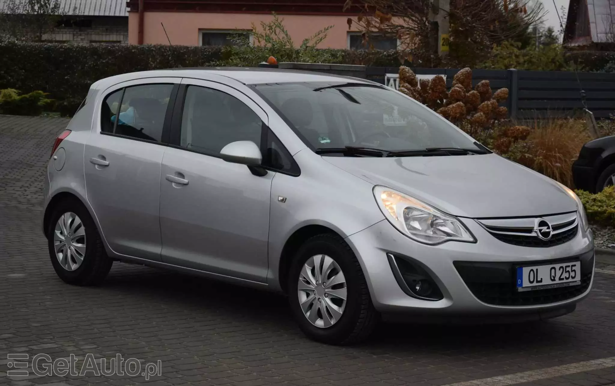 OPEL Corsa 1.2 16V Edition / Active