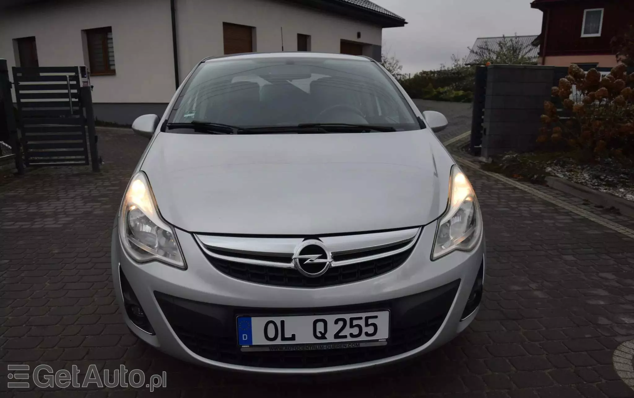 OPEL Corsa 1.2 16V Edition / Active