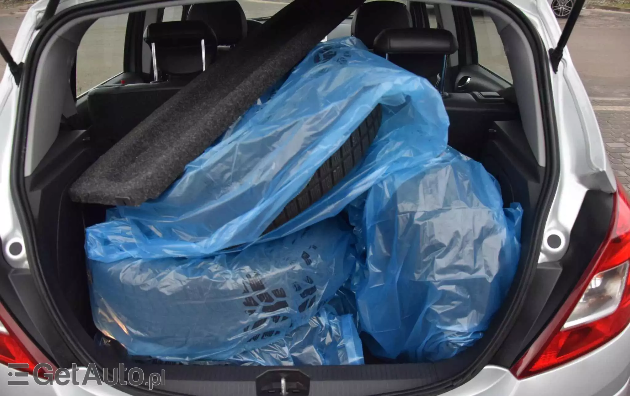 OPEL Corsa 1.2 16V Edition / Active