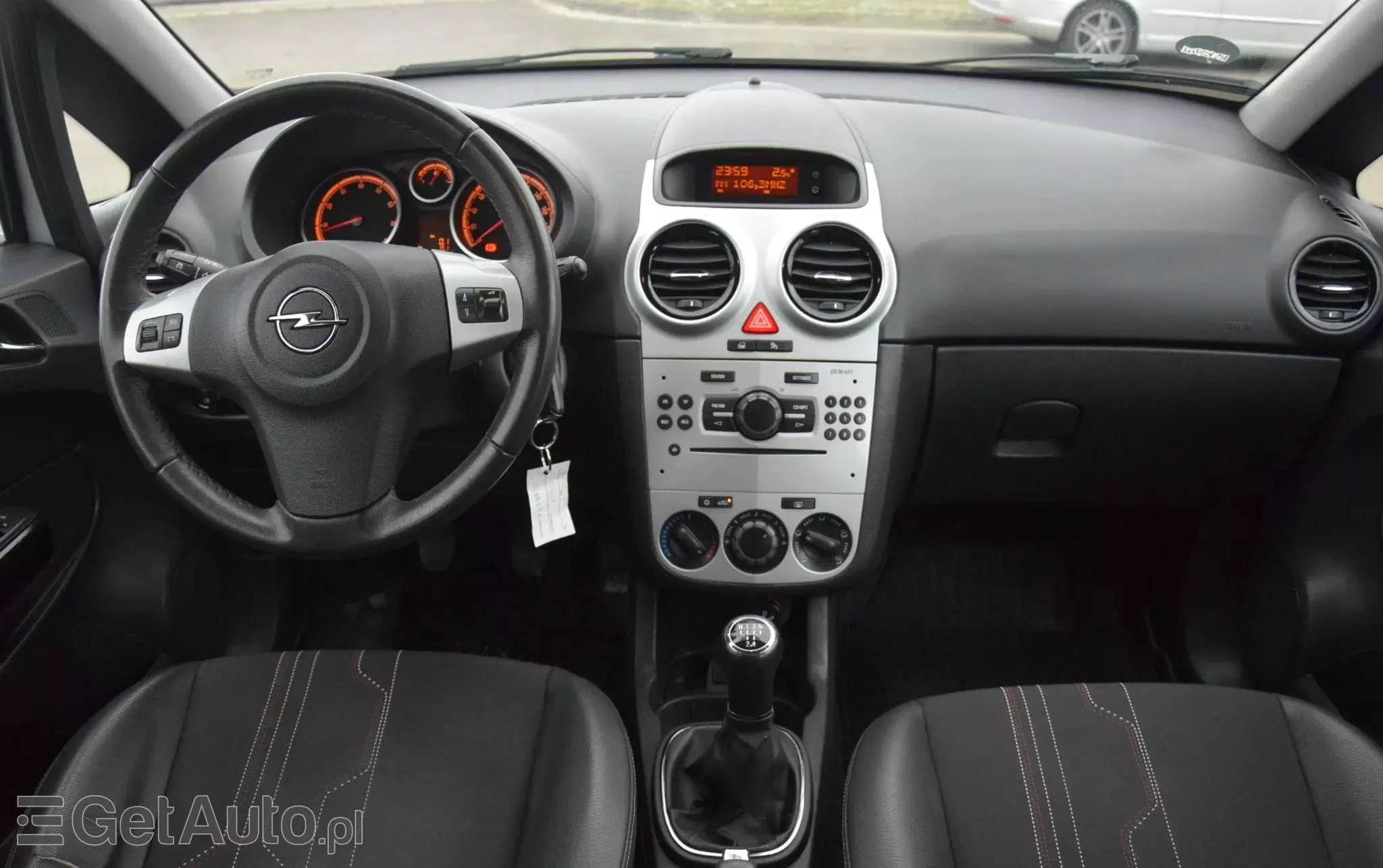 OPEL Corsa 1.2 16V Edition / Active