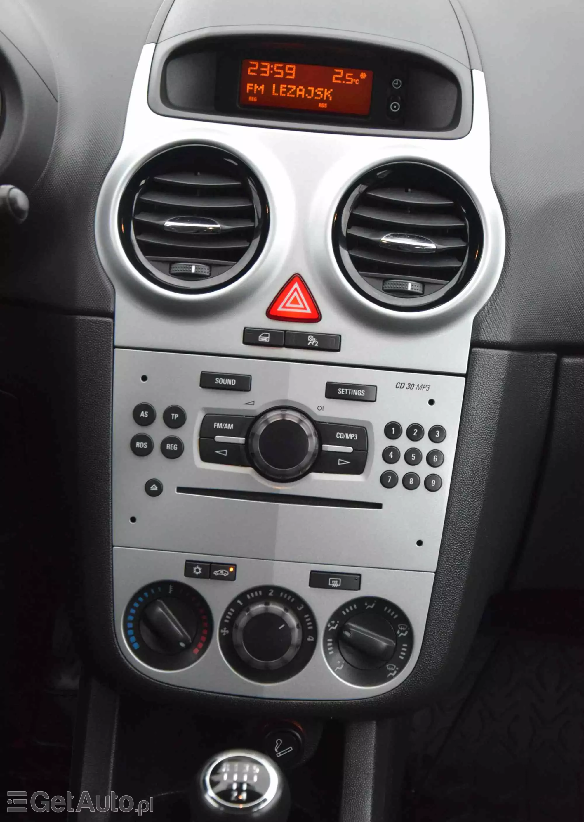 OPEL Corsa 1.2 16V Edition / Active