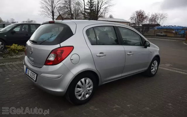 OPEL Corsa 1.2 16V Edition / Active