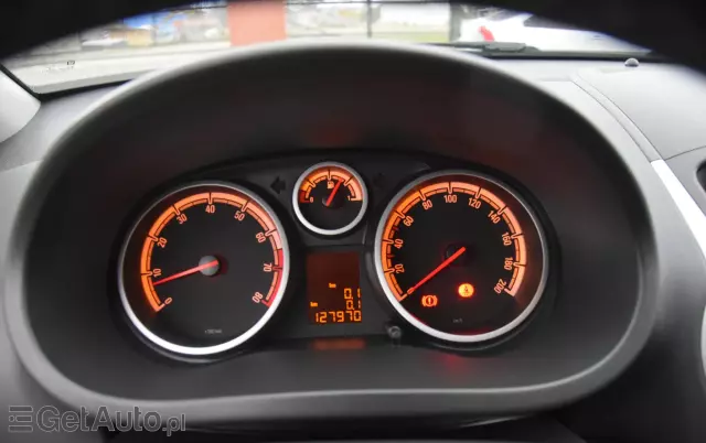 OPEL Corsa 1.2 16V Edition / Active