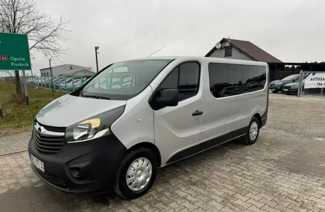 OPEL Vivaro 