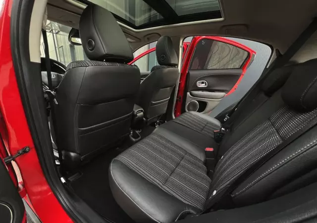 HONDA HR-V 1.5 i-VTEC CVT Executive