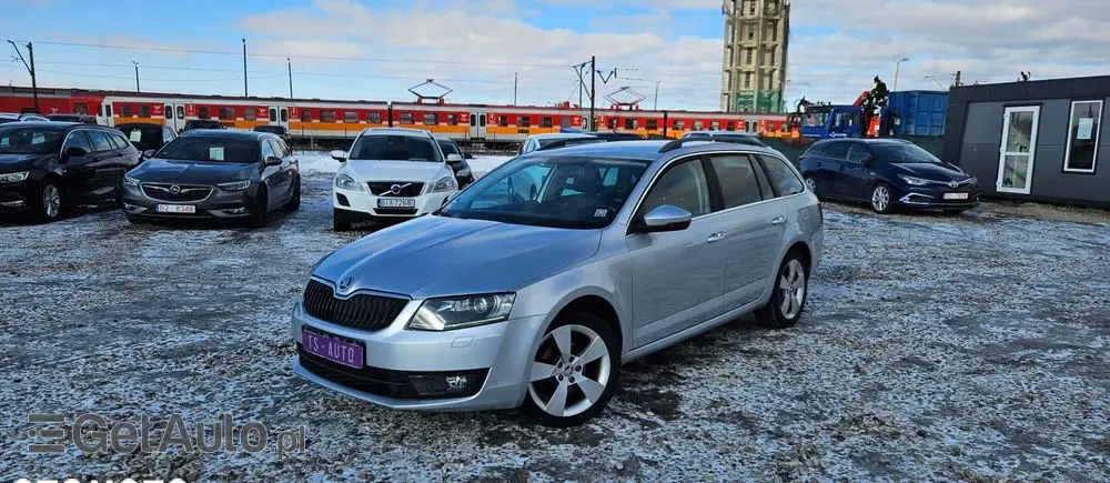 SKODA Octavia 