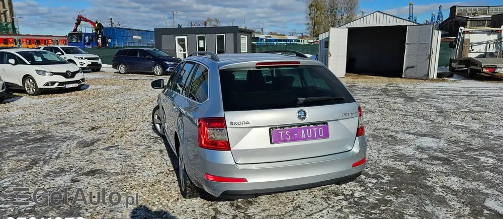 SKODA Octavia 