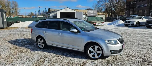 SKODA Octavia 