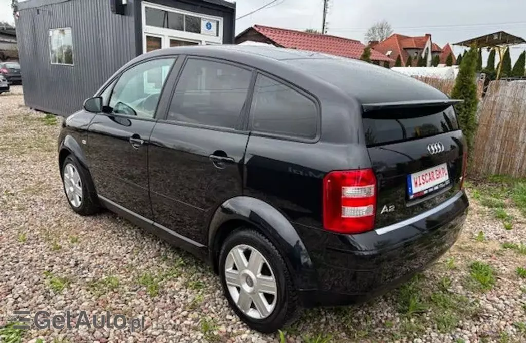 AUDI A2 