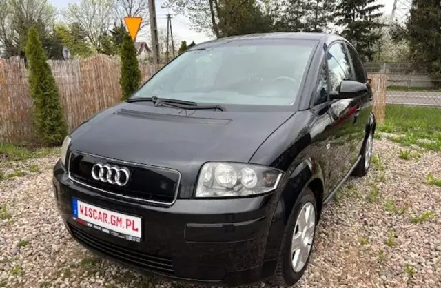 AUDI A2 