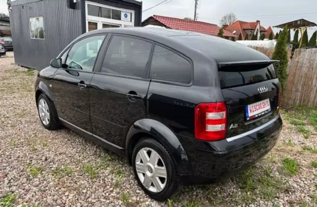 AUDI A2 