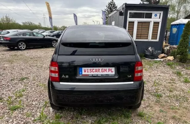 AUDI A2 