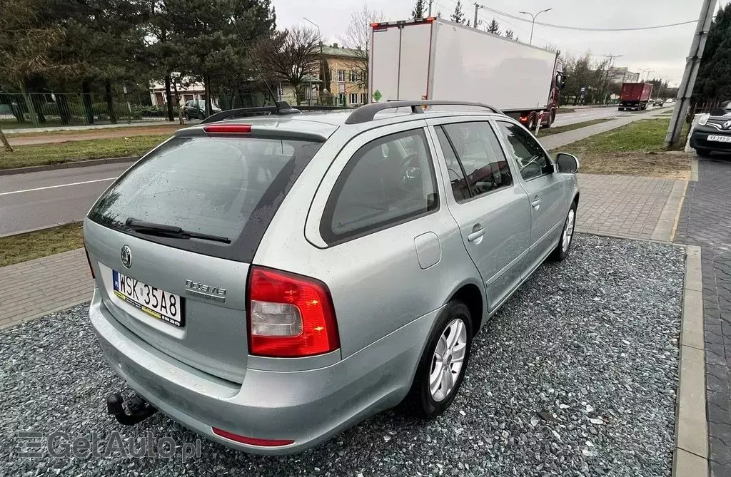 SKODA Octavia 