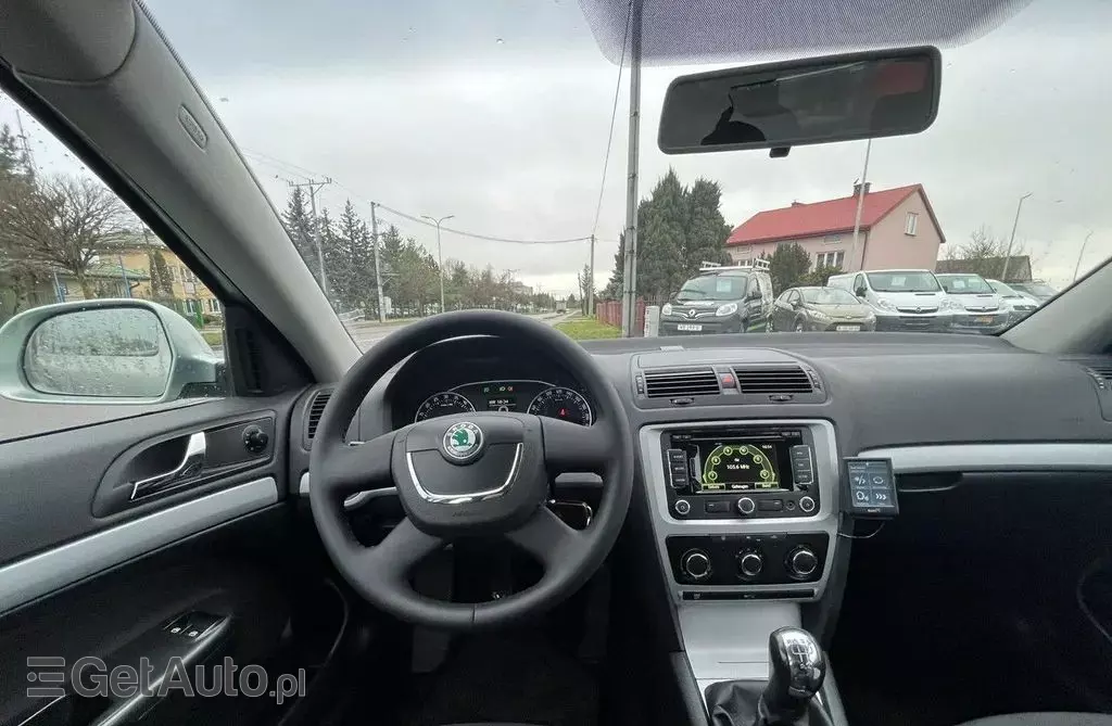 SKODA Octavia 