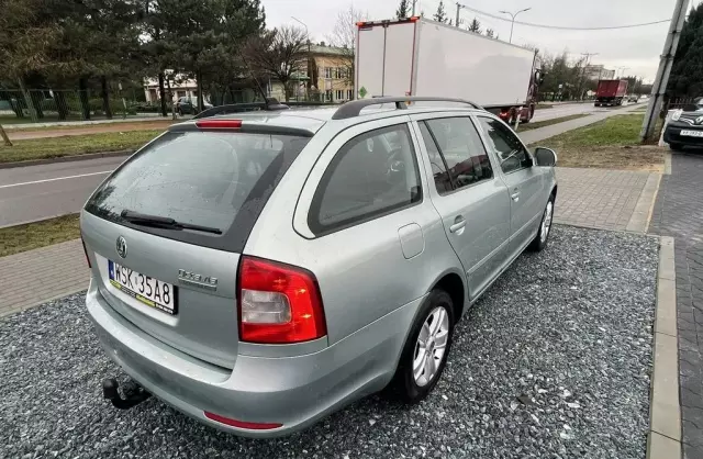 SKODA Octavia 