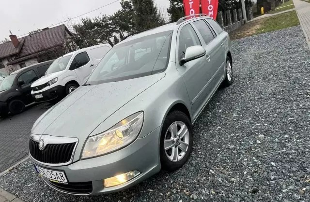 SKODA Octavia 