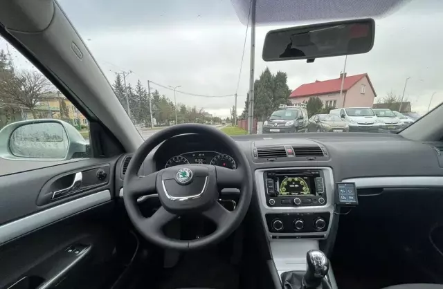 SKODA Octavia 