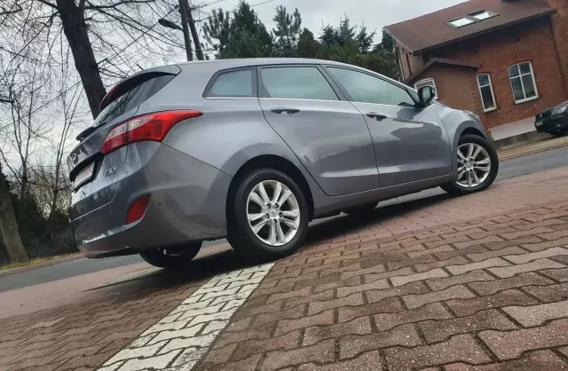 HYUNDAI I30 