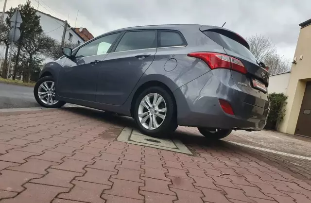 HYUNDAI I30 