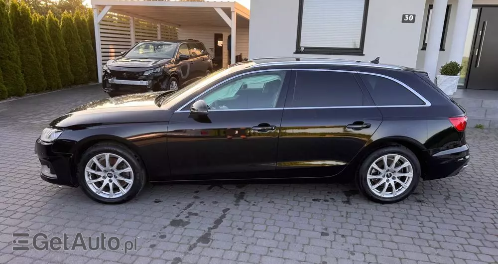 AUDI A4 