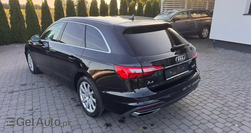 AUDI A4 