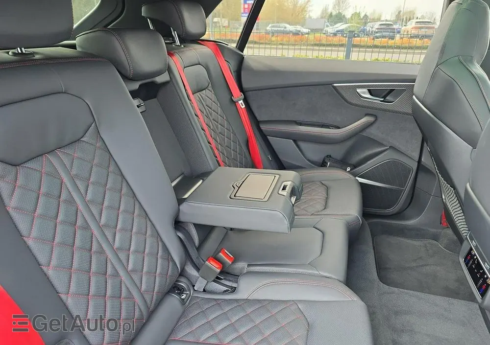 AUDI SQ8 