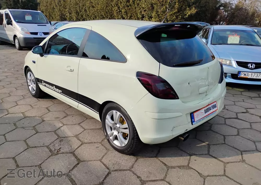OPEL Corsa 1.4 16V Color Edition