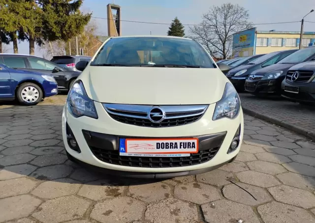 OPEL Corsa 1.4 16V Color Edition