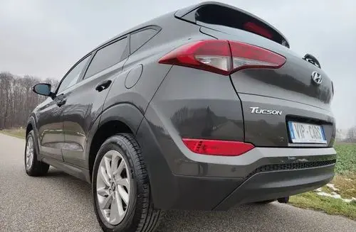 HYUNDAI Tucson 