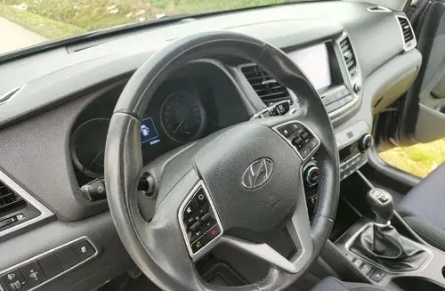 HYUNDAI Tucson 