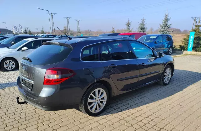 RENAULT Laguna 2.0 16V (140 KM)